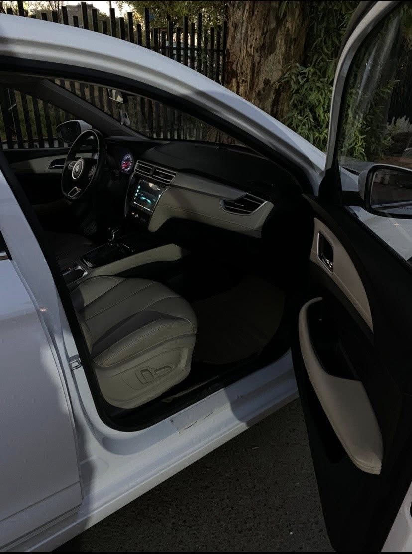 السلام عليكم
للبيع سيارة MG 5 2024

السيارة فول مواصفات
كشنات جلد
بصمة 
فتحة سقف
كاميرات ٣٦٠ درجة
لايتات LED
وبقية المواصفات المعروفة

رقم بغداد/ المكان :بغداد- حي العدل
ماشية ٢٤ الف
السعر/١٢٠ ورقة


**إذا كنت صاحب هذا الإعلان وتريد حذفه لأي سبب، رجاءا أرسل رسالة إلى الدعم الفني**