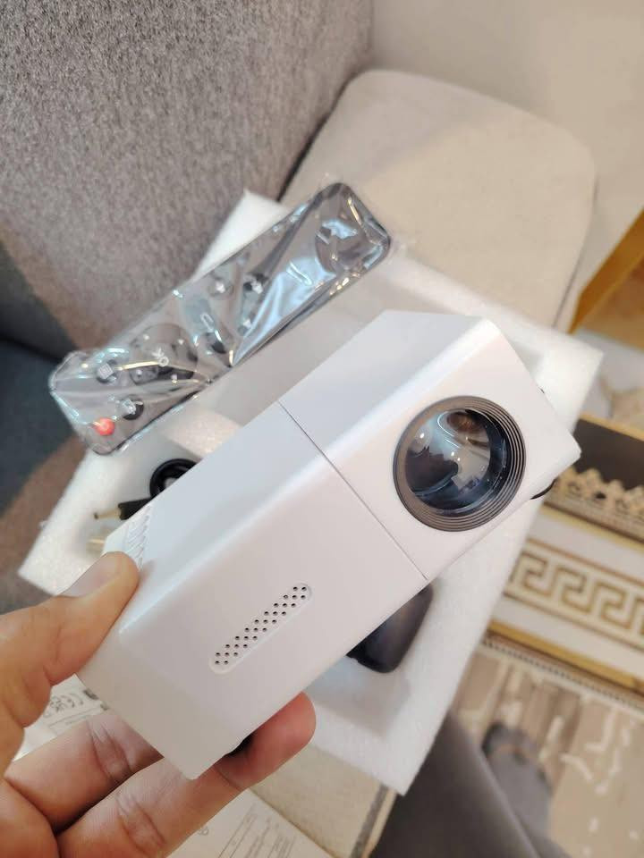 داتا شو تربط ع التلفون جديد بالايلون متوفر 3قطع
***********
على اول تم 10.000 للقطعه الواحده
