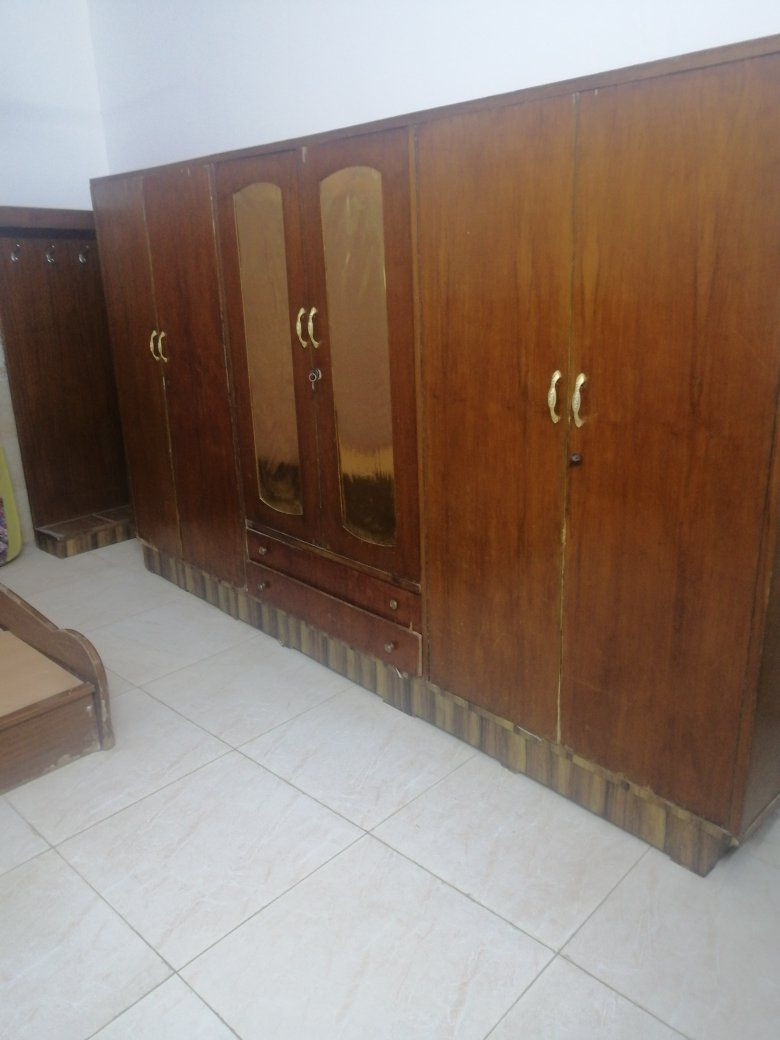 أثاث بيت مستعملة  للبيع كلهن ب 300 الف مستعجل على البيع
الاتصال على الرقم ***********
