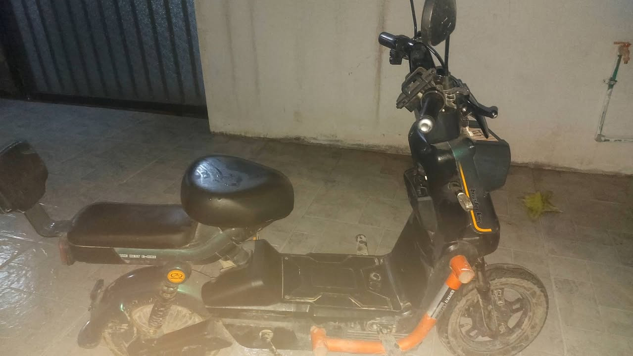 ماطور شحن للبيع لو مراوس فول اي عيب مابي سرعه حقيقيه 45بصمتين مفتاح واحد اشاره يمين يسار لايت عالي وناصي الي يريده تواصل عل رقم  ***********
