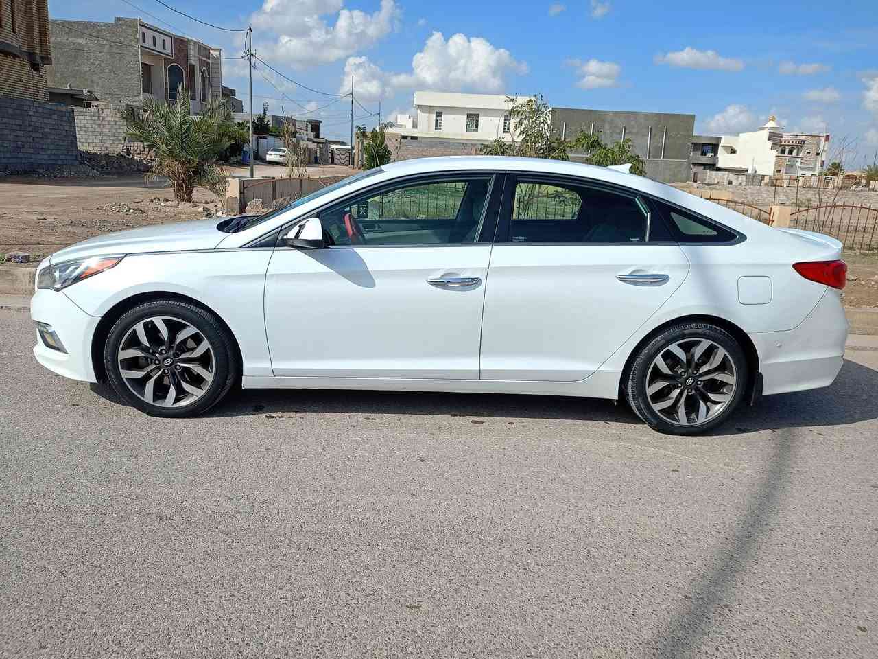 بسم الله يا الله 
سوناتا للبيع 
موديل2017
الون ابيض 
رقم سليمانيه  الجديد تحويل مباشر 
محرك 2400 لاتبخير ولاتنقيص بشرط المحرك ماممدوده علي اسبانه
صدر خلفي امامي كله جديد 
سياره مابيه اي تبديل بدون اي دواخل شرط والك الفحص والسونارموجود 
تخم تاير جديد باتري جديد دواخله جديده كشره حلوو 
سياره حلوه وجاهزه من دعاميه لدعاميه الف متصرف عليه 
ترايك وين ميعجبك محرك كير كفاله شرط 
مكان السياره عامرية الصمود
السعر 133🖐ورقه وبيه مجال 
الشراي يتصل وبل خدمه
***********
