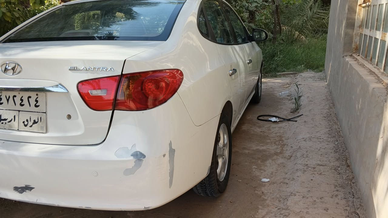 سلام عليكم 
النترا موديل 10 خليجي
محرك 1600 دكشن عالي 
مكينه كير تبريد جديد 
بيه اقل القطعتين صبغ بدون دواخل 
بسم كردي تريد تحويل تريد وكاله 
السعر 88 وبيه مجال 
***********
