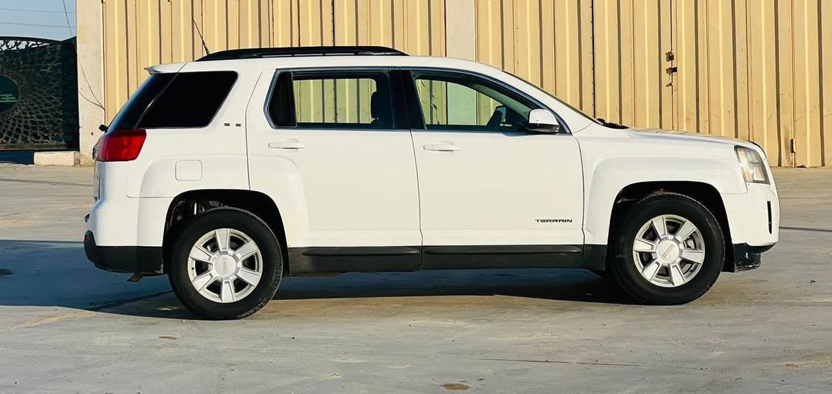 جمسي تيران مديل2013رقم دولي سنويه لل28مشروع وطني. بيهه جاملغ صبغ بدون دواخل والباقي كفاله عامه السعر 97وقابل للتفاوض للستفسار اكثر ***********مواصفات مكينه وكير مكفولات مكينه دوش تحكم استيرن شاشه دشبول مثبت سرعه كشن كهربائي حداديه جديده تخم تاير كهربائيات كلهه شغاله كشنات مخمل 5راكب داخل جديد 
المكان ذي قار مكلف بنشر
