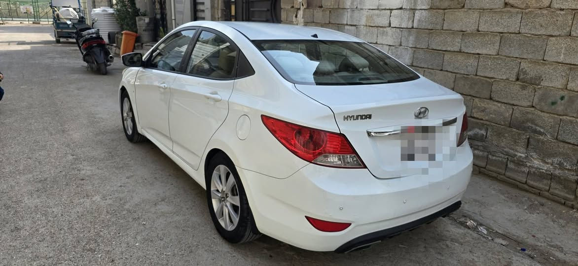 اكسنت خليجي رقم ديالى 2011 مكينة ١٦٠٠بدون ظرر مواصفات فتحة تحكم ستيرن جهتين  مكان بعقوبة ٧نيسان السعر ٩٣ للاستفسار ***********
