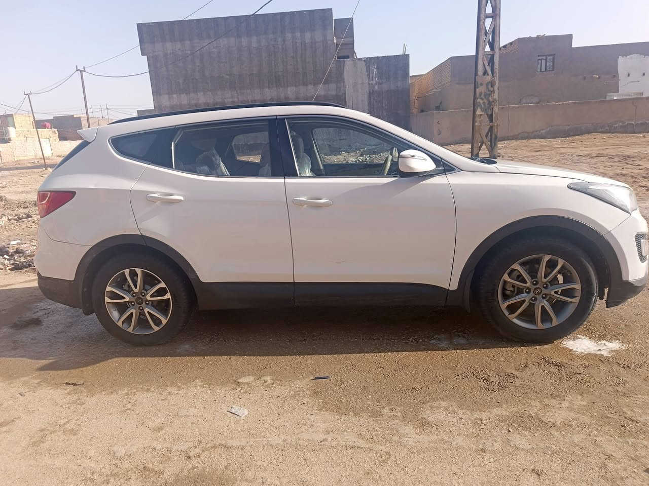 السلام عليكم للبيع سنتافي موديل 2014وارد خليجي سبعه راكب مكينه كير حداديه مكفولات تخم تاير ويل كب جديد حداديه نضافه شرط 100/100 تبريد 3قطع تبريد ثلج مكينه 4سلندر سنويه لل 2027 رقم دولي سليمانيه تحويل بأي وقت لايت زنون ثلجي عالي ناصي بلوجكتر هم ثلجي سياره جديده وجاهزه  حادثه جاملغ والبنيد وبيه رشات صبغ  مكانه الديوانية سعره 125وبيه مجال للستفسار الاتصال عله رقم ***********
