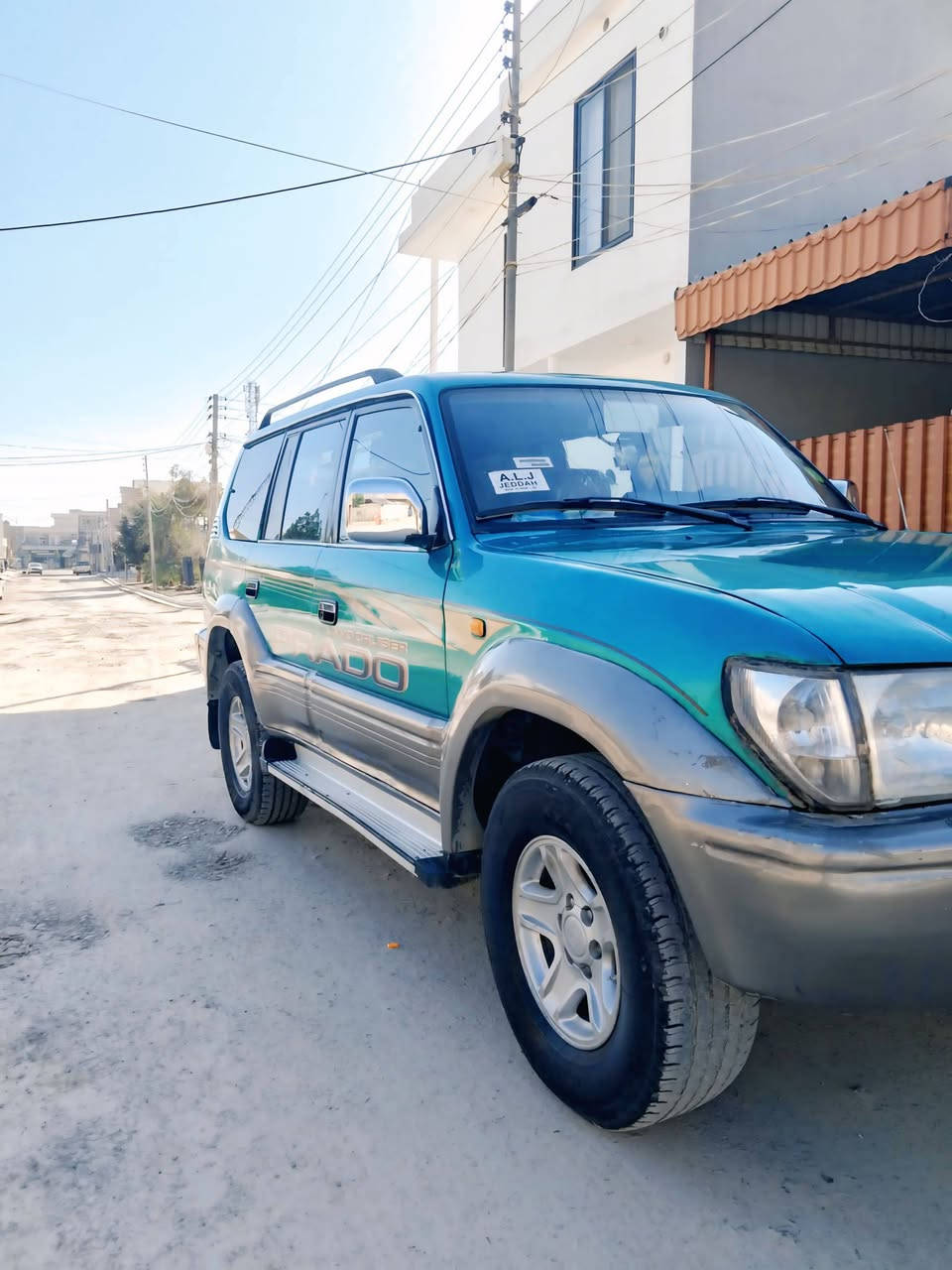 سەیارە بۆ فرۆشتن
توێتا پڕادۆ 
مۆدیل 2001
6 پستۆنە 
فوول مواسەفات 
4 جام کارەبایی 
ئاوێنە کارەبایی
گێڕ و مەکینە بەشەرت 
دەبڵ ئەکسل بەشەرت
گێڕ حادیە 
سەقف سڵایدە 
بۆیاغ کراوەتەوە بۆ جوانی 
لێدراوی نیە  
وەرگەڕاو نیە 
بەشەرتی مووس و بڕاوە 
ئاڕمی ئەسڵی بزر بوە بەس ئینساغی ئاڕمی لەگەڵە
نرخ :   57گەڵا و محامەلە
شوێن: ڕانیە 
ژ.م : ***********
ژ.م: ***********
