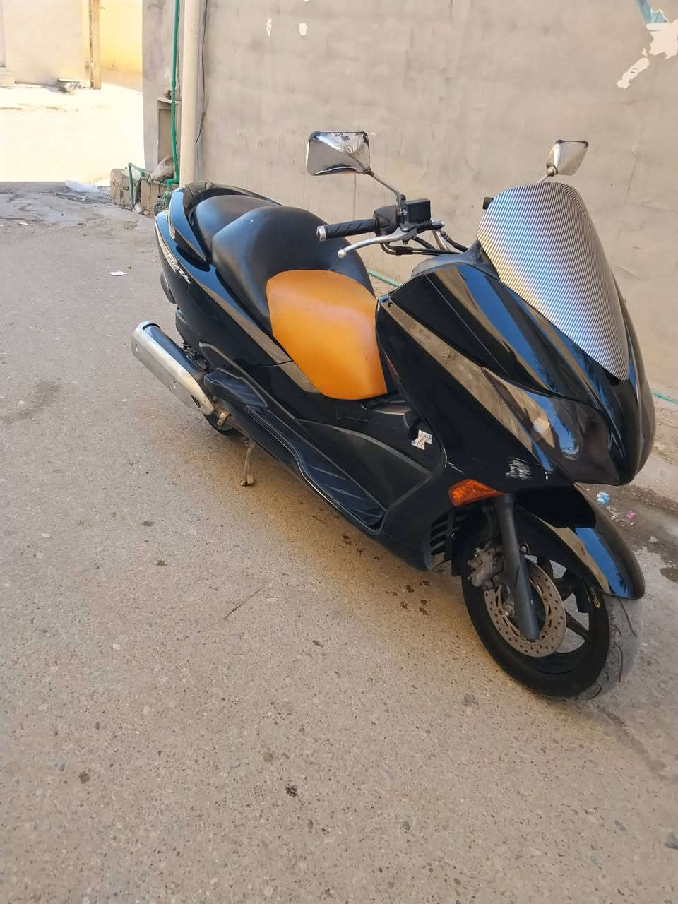 دراجه فودو 0 10 دراجه حلوه مكان ديالى شهربان السعر 
مليون 200
 كهربائيات غيرها كلها شغال استان كهربائي سماعات بلاد كلها يشتغل دراجه خير من الله***********
