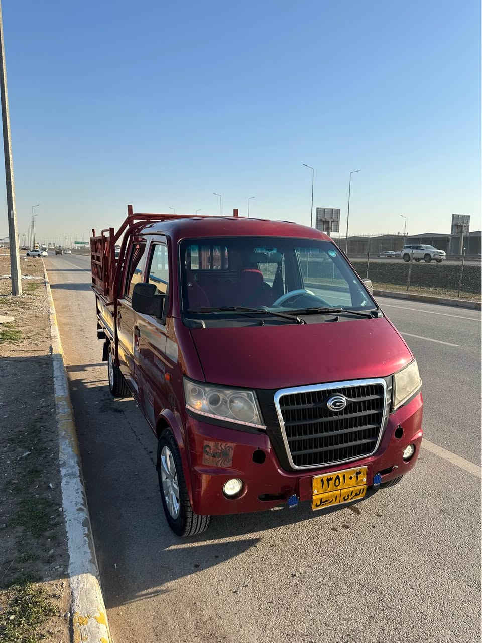 گۆناو دەبڵ مۆدێل ٢٠١٢ بێ لێدران و بێ سبوغ سەیارەیەکی بێ کێشە و توند و تۆڵە رەقەم هە ولێر سەنەوی لە ٢٠١٧ بە سەر چوە گێر مەکینە تەبرید ساردوگەرم و ئەکسل و براوە و وەرگەران و بە ناوکردن بە شەرت هەزەی نوێیە تایەکانیشی مانگێکە بەستراوە ناونیشان هەولێر ١٧٠٠٠ هەزار رۆیشتوە
***********
*********** أربيل, العراق
