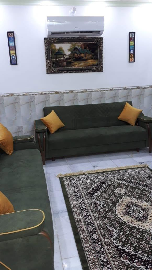 � دار للبيع – فرصة مميزة في حي الزهراء

📍 الموقع: حي الزهراء – خلف ملحق روان، ثالث دار عن الشارع الرئيسي (شارع 6)، بالقرب من حلويات منار.

📐 المساحة: 100 م²
🏠 الواجهة: 10 أمتار
🏢 الطابق: طابقين
🛏 التفاصيل:

* 3 غرف نوم
* صالة استقبال
* بناء جناي درجه اولى

⭐ مميزات العقار:

* موقع مميز جداً وقريب من الشارع الرئيسي.
* بداية حي الزهراء وقرب الروان
* مناسب للسكن أو للاستثمار

📞 للاستفسار:
مكتب جوهرة النجف للعقار

***********
