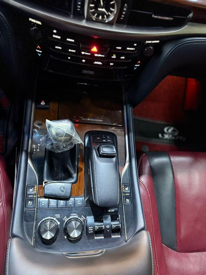 السلام عليكم لكزز للبيع موديل 19 سوبر سبورت داخل قرميدي احمر فول للأخير كفاله عامة ماشيه 57 عنواني بغداد الاتصال *********** بيها كتاب تظليل باقيله 6 اشهر
