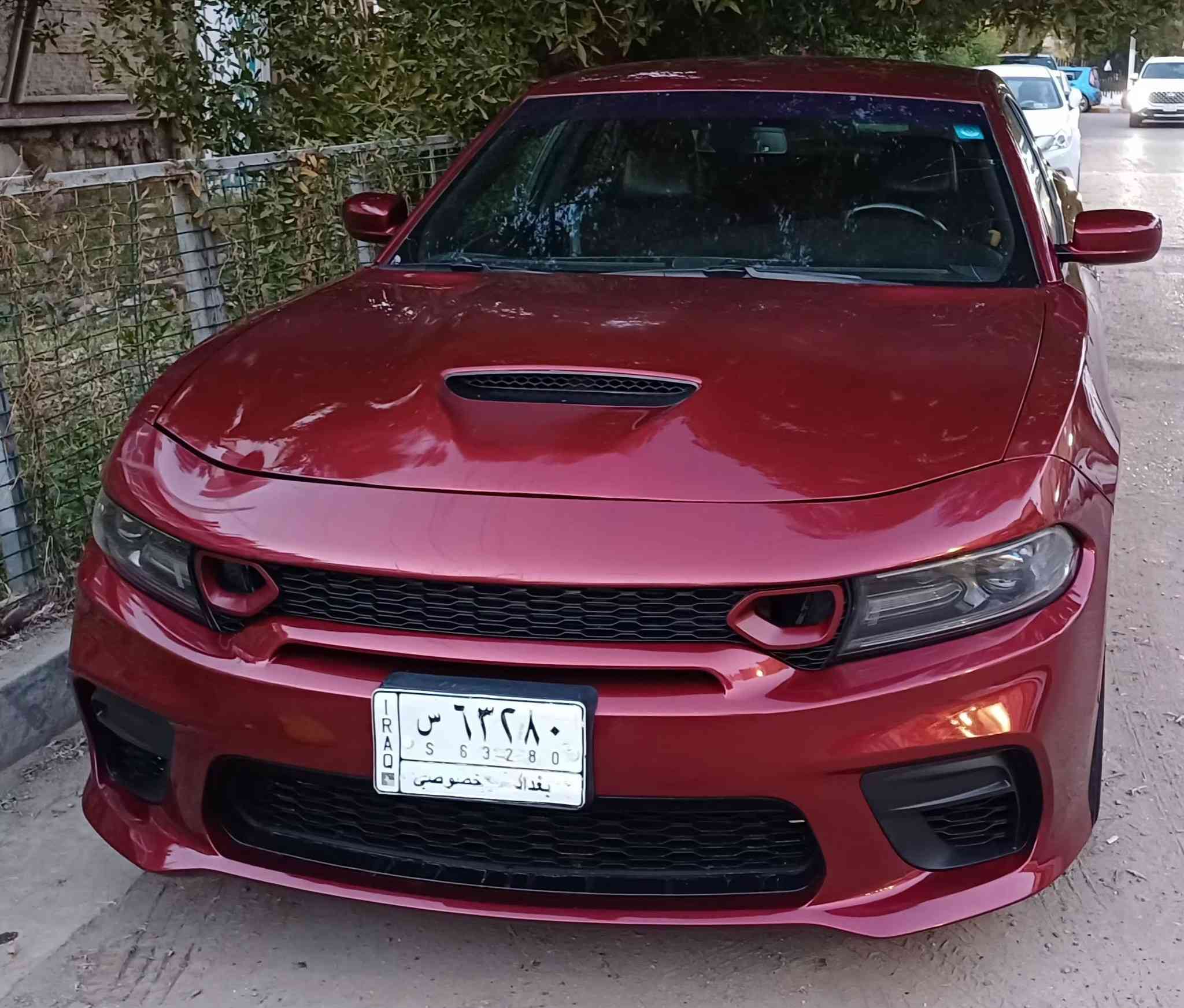 دوج جارجر GT موديل 2021 رقم بغداد مشروع
 و طني السعر 220 $$ يعني دفترين وعشرين ورقة
ماشية ،70000 الف km محرك 3600السيارة بسمي واني المستورد واني رقمتها بيدي صور الحادث موجودة بالمنشور او كلشي واضح كدامكم
الون ماروني موقع بغداد الوزيرية خلف مسرح الطليعة مجاور حديقة الام موبايل ***********  سيد علي الحيدري
