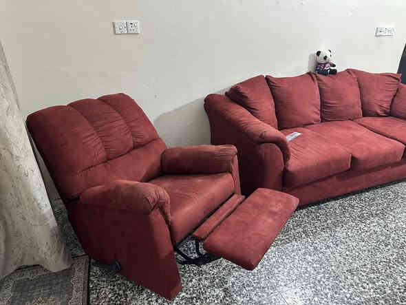 تخم ٨ مقاعد قنفات. عدد ٢  + كراسي ٢ قلاب فول بولستر الصناعه فيتنامي  اصلي سعر البيع٤٥٠  الف المكان بغداد الشرطة الخامسه 
اليوزر ka__95r@
رقم ***********
