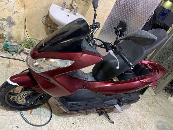 جيل ثاني ياباني محرك 125 ماشيه 21 سعر 18 رمبه دراجه محتاج واريد ابيع ***********
