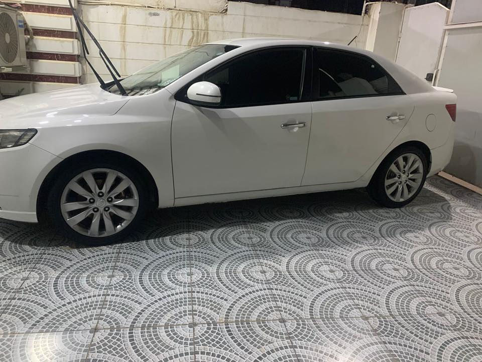 سيراتو 2011رقم اربيل تحويل او وكاله 
السياره بيه صبغ دوسه او ربع من الدور مال الجاملغ او بارد بلباب بسيط غير هذا كله مكفول كير او مكينه كفاله لوك 
عنوان السياره بابل
السعر 109 او بيه مجال 
لتواصل ‭0781 083 5016‬
غير متواجد على الفيسبوك
