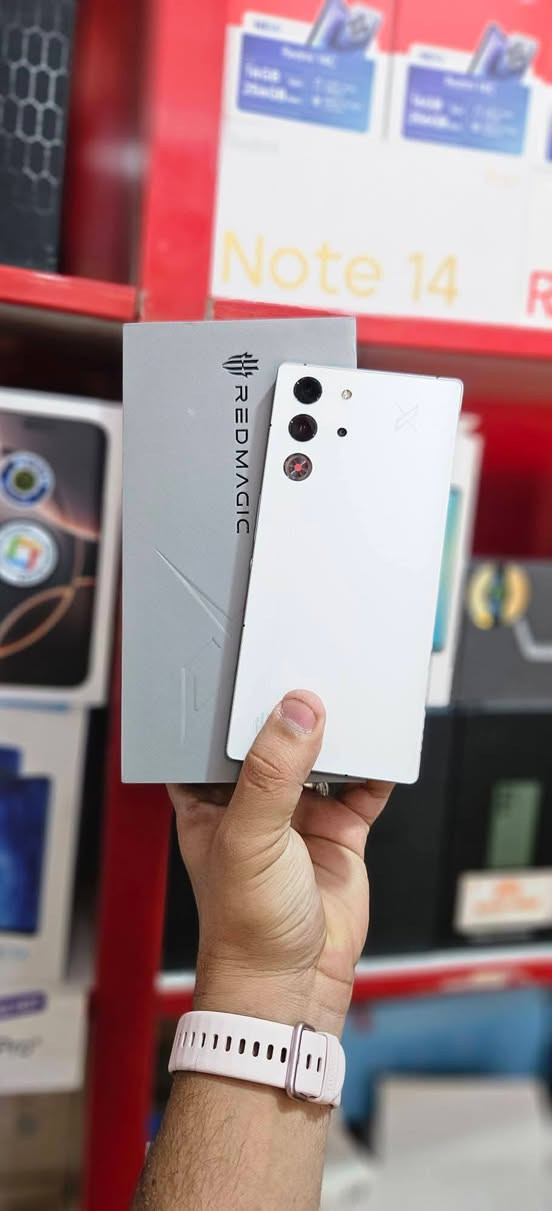 سلام عليكم جهاز ريد ماجك 10 برو 
ذاكره 256 الجهاز كلش جديد 
استخدام شهر لا اكثر للبيع 
مكاني كركوك
وحش الألعاب 
السعر خاص 
او مراوس ويه اس 24 الترا
***********
