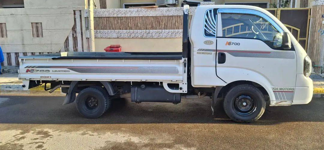 السلام عليكم كيا حمل للبيع قماره وربع محرك ٢٧٠٠ موديل ٢٠٢١ ماشيه ١٥٢٠٠٠ الف كفاله عامه من الصبغ ولبارد تحويل ثاني يوم
محرك خير من الله صدر جديد تخم تاير نضيف رقم بغداد الماني 

السعر ١٤٠ العنوان بغداد الغزاليه رقم الهاتف واتساب ***********
