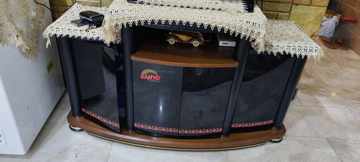 مجموعة اغراض للبيع 
زولية 2.5م في 1.5م ب 40 تركي
زولية 3.5م في 2.5م ب 50 تركي قطن
ميز تلفزيون ب 30
الاغراض بيه مجال للاتصال ***********
مكاني البنوك
