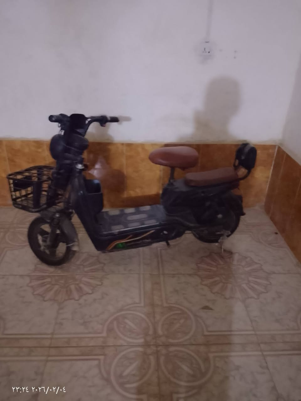 السلام عليكم ورحمه الله وبركاته دراجة شحن للبيع مستعملة قليل سعر 300000 الف للاستفسار الاتصال على الرقم ***********
