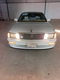 تويوتا كراون • مكفول • بابل