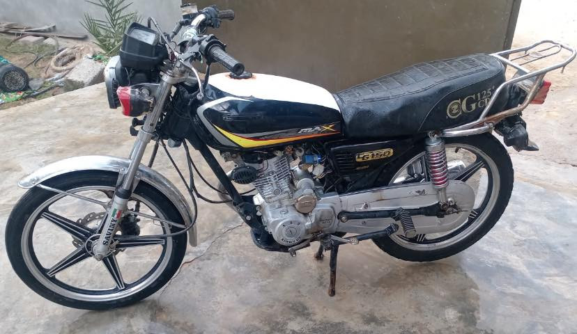 السلام عليكم
سيفان موديل 2021 
كهربائيات شغاله كله شرط 
المكان بيجي شارع المصرف 
الاستفسار ***********
