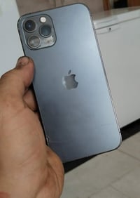 آيفون • مكفول