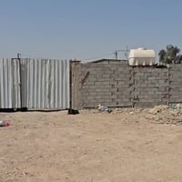 كراج للبيع، الإيجار الشهري 275 ألف دينار. يحتوي على: مكبس قوطية عراقي ...