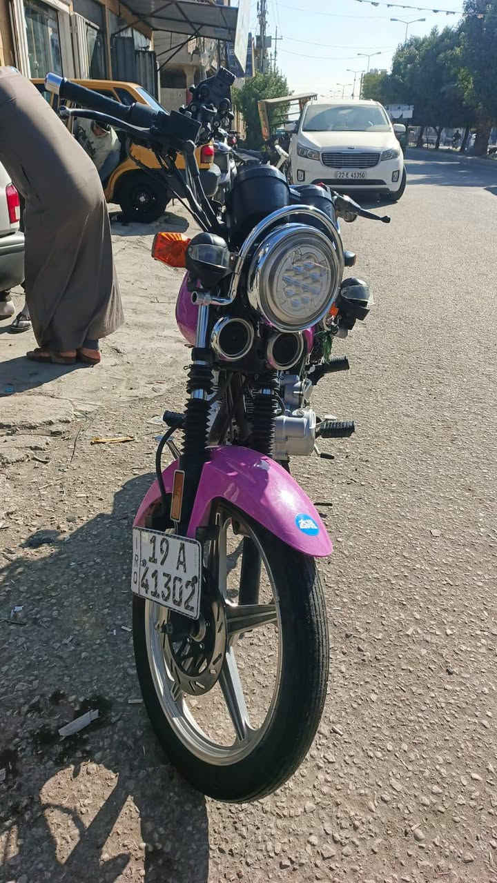 السلام عليكم
دراجه دايون عضم 2023 الون بنفسجي مرقمه وسنويه ومكفوله كفاله تامه كهربائياتها شغاله مابيهن نقص محركها مامفتوح مابيها اي نقص السعر 1800 مكاني كربلاء متواجد فقط رقم ***********
