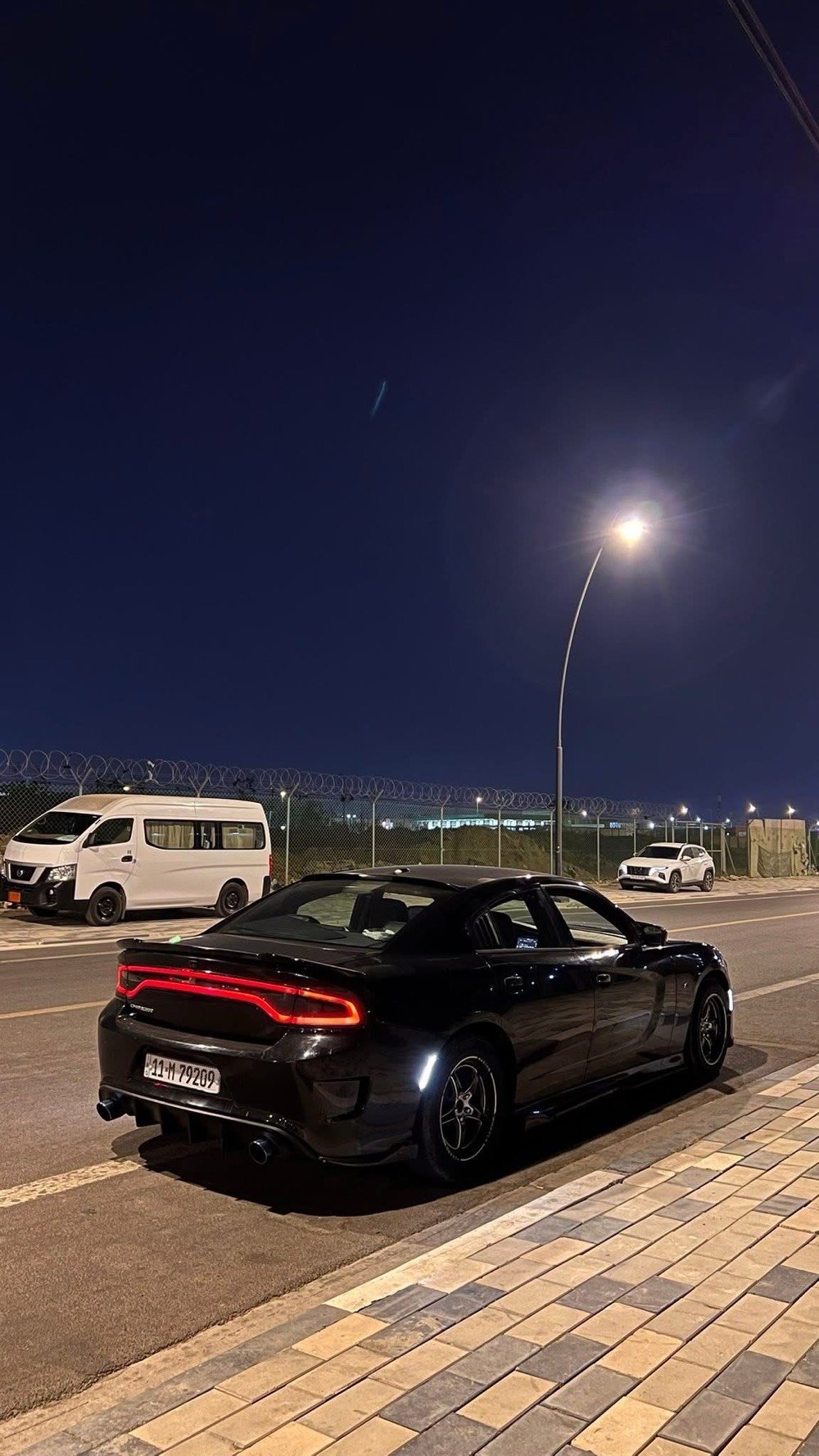 السلام عليكم

دوج جارجر 2015 sxt وارد كندي 



رقم بغداد سنوية لل30 بأسمي 



مكينة 3.600 تو ويل 



مكينة وكير وتبريد مكفولات سيارة ماشية 199000 كيلو متر حقيقي 



ضربته جاملغ ايمن مبدل 



والبنيد محدث والجاملغ الثاني مصبوغ مع حافه باب السايق فقط 



سيارة عليهاا كت دوسات ودعامايات srt 



ويل ويلد حجم 18 مع تخم تاير جديد توه شاده 



غرفه السيارة جلد كشنات حضن 



مكان السيارة بصرة دور الضباط



السعر 170 وبيه مجال بالخدمة 



***********