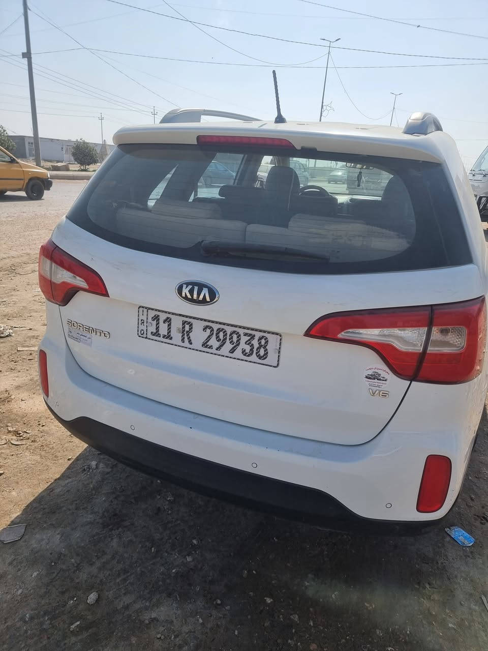 السلام عليكم سورنتو ٢٠١٥ مكفولة ماشية ١٢٢ الف رقم بغداد فول عدى الفتحة والجلد الاتصال  ***********
