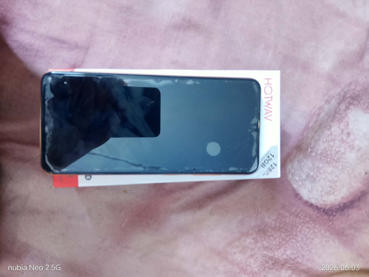 سلام عليكم تلفون A17pro Maxذاكره ١٢٨عشوائيه١٢بطاريته 5160 استعمال قليل كورتونه ملحقاته وياه كامل سعر ١٠٠وبي مجال مكاني بغداد البياع حي التراث ***********
