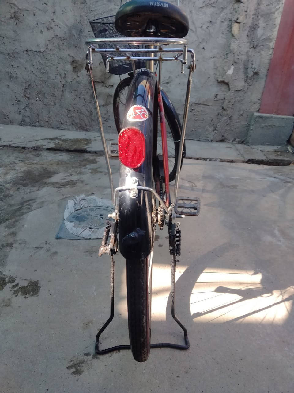 سلام عليكم بايسكل بناتي ياباني نضيف ما بي نقص💯
البريكات يشتغلن 🤩 مكاني بغداد حي العامل حجم 26 😎
السعر 80 أوبي مجال للطيبين 🌟 ***********
