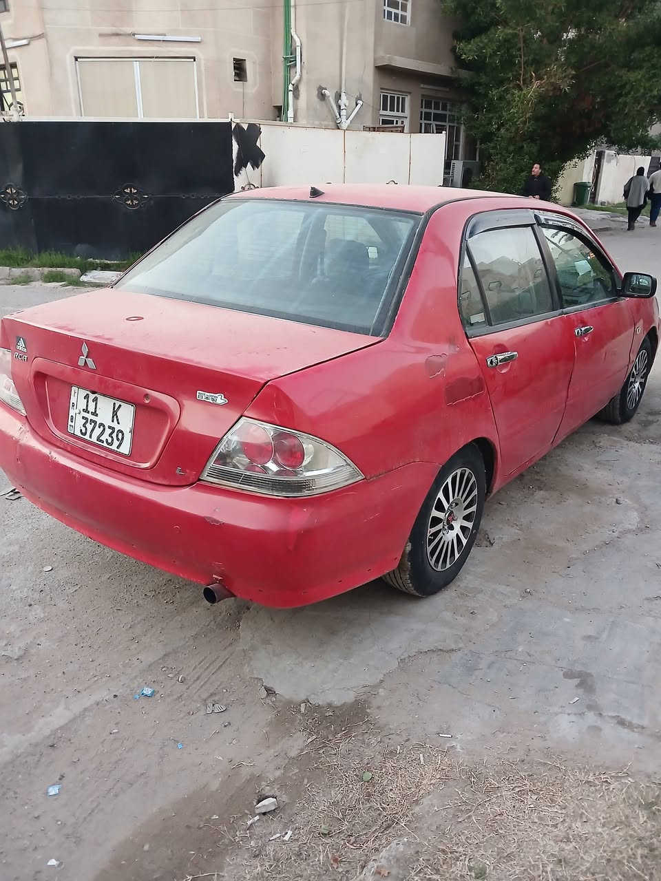 السلام عليكم
للبيع او مراوس بأقل محتاج فلوس  اوتو تبريد كلشي بيهه شغال كامله ٢٠٠٣ وارد امريكي بسمي تخم تاير اليوم شاده مصبوغه عام ضربه بلكرسي بصف السايق ٥٠ $ مكاني بغداد  ***********
