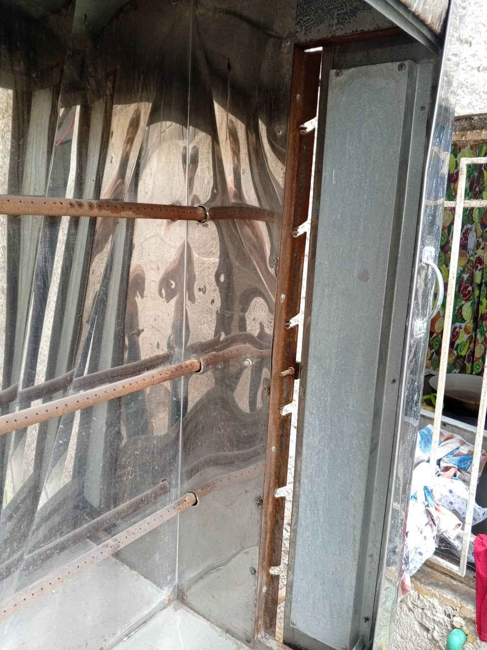 السلام عليكم
شوايه دجاج جديده غير مستخدمه 

السعر 200
 مكاني بغداد ***********
