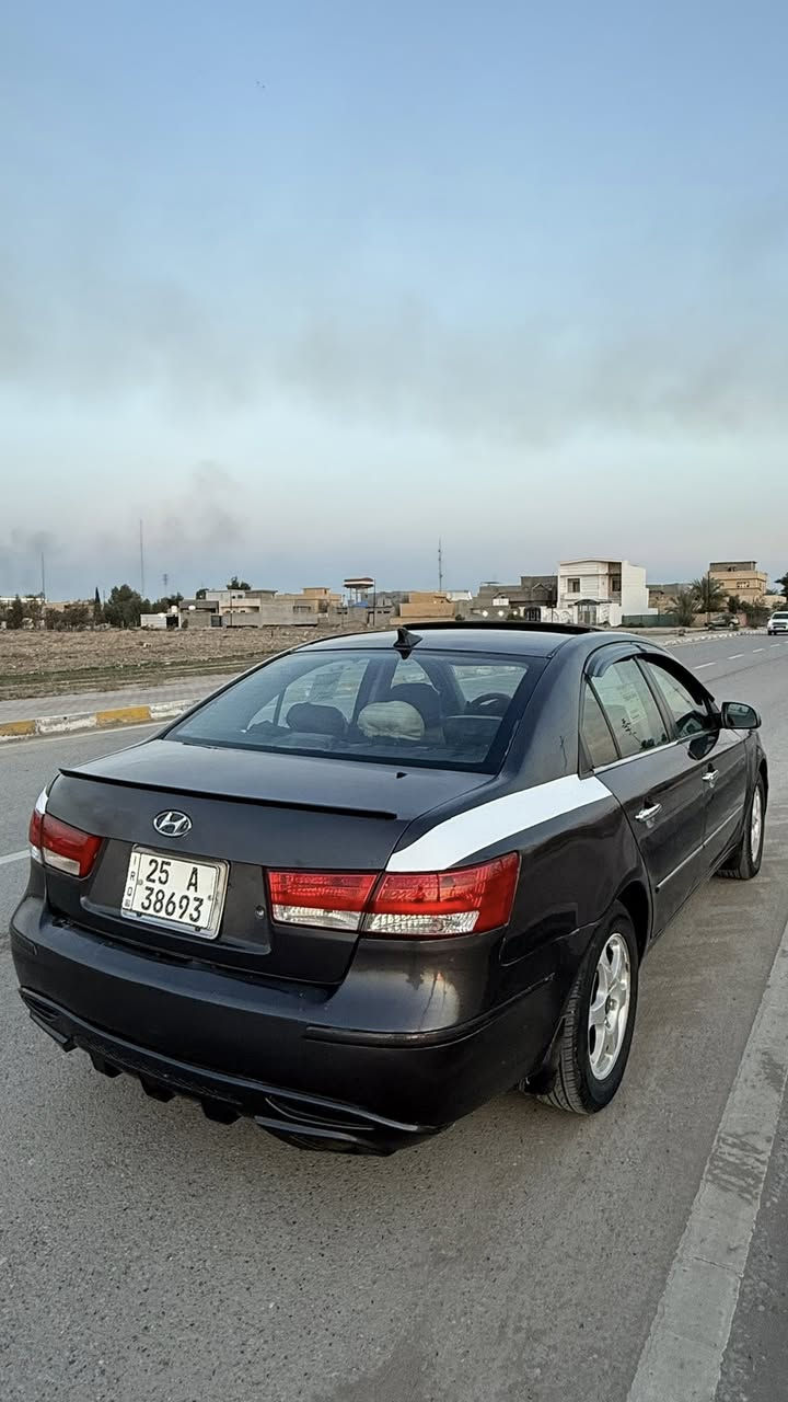السلام عليكم للبيع
هونداي سوناتا 2010 وارد أمريكي فول مواصفات لميتد 1/1 رقم كركوك دولي مشروع وطني شرط تحويل ثاني يوم محرك V6 حجم 3300 محرك و كير شرط مكفولات تخم تاير صدر خلفي و امامي جديد باتري جديد تبريد ثلج السياره ضرر أمريكا جاملغ خلفي  السياره مكفوله من لغود و شواصي و تكم و صار بيهاا جراد و اني بيدي صبغتها حزام بدون دواخل السياره جديده و مال جناي شرط ترايهاا زيرو وين ما يعجبك اطلع بيهاا 
المكان صلاح الدين 
السعر 93 وبيهاا مجال للطيبين و اللي يحب تفاصيل اكثر الاتصال على الرقم 
***********
***********
