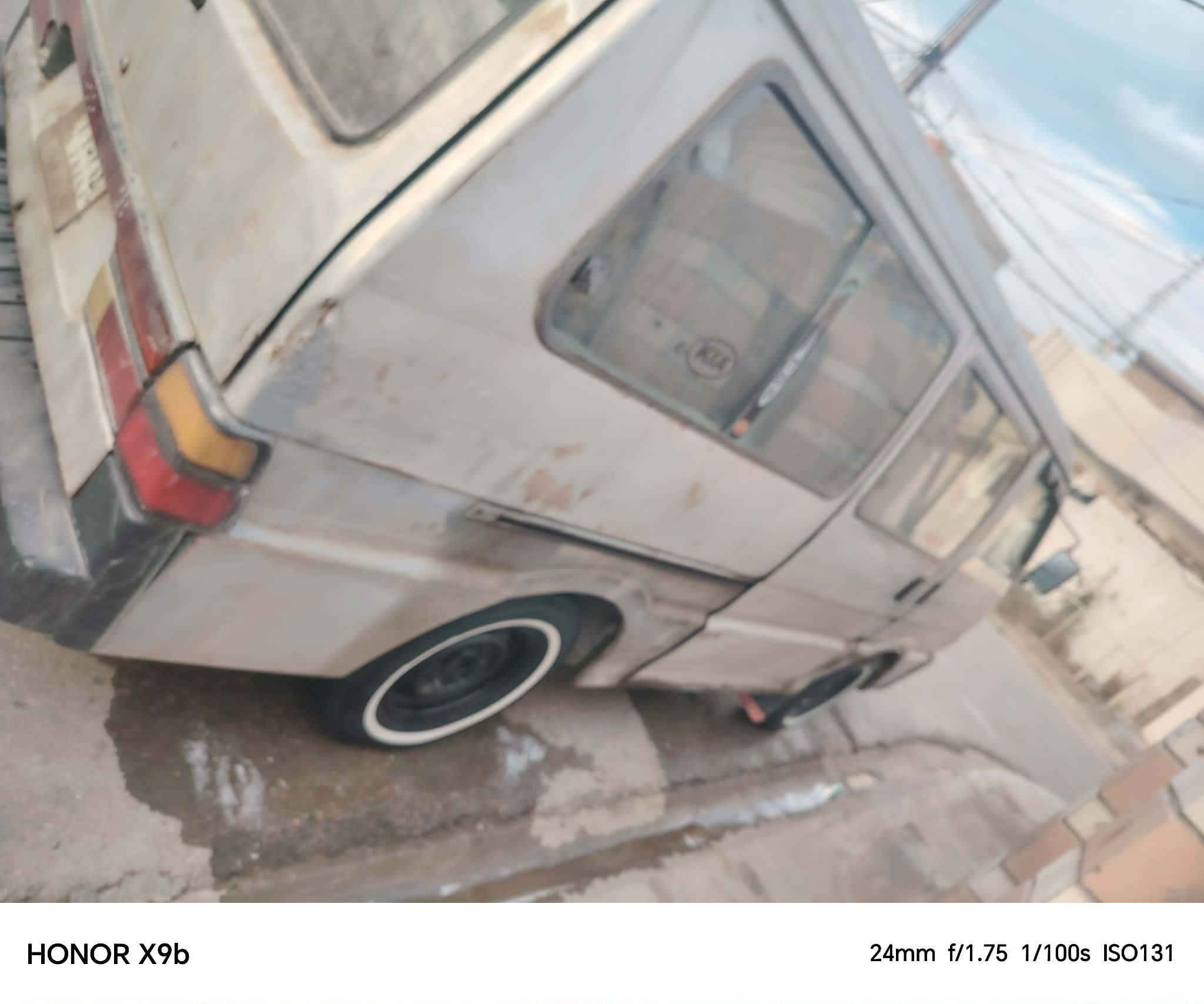 سلام عليكم ورحمة الله وبركاتة سيارة كيا بستا البيع مكان ديالي بلدروز موديل 1993سنويه 28،،، شوصي تخم تاير جديد السعر 38وييها مجال ***********خاص ماجوب ***********
