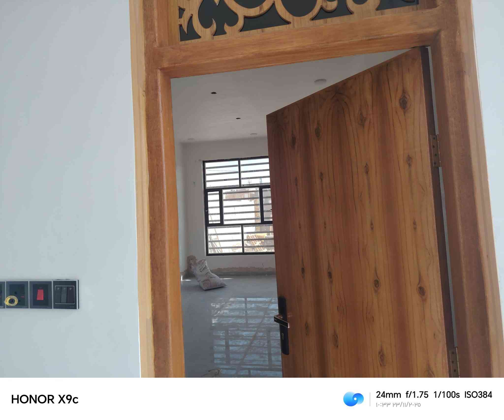 بيت للبيع المساحه ٣٧٥ حي الجامعة خلف المفوضية المجمع القريب حي الصناعي بسمي زراعي الاتصال على الرقم ***********
