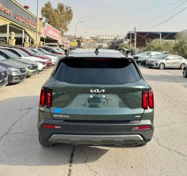 2023 KIA SORENTO
سعة المحرك:- 2.5سوبر

اللون:- زيتوني لون جديد   

المسافة المقطوعة :-000 26 mi 

عدد المقاعد :- 7 مقاعد 

مواصفات السيارة :- X Line 

* شاشه كبيره 

*كراسي كهرباء   

*وَيْل 20

*فرش جلد اسود 

*كامره 

*حساس تجاوز 

*بصمه

*حساس خلفي  

*تشغيل عن بعد 

*لايت زينون 

*اشاره بالمرايا

 

مرقمه رقم إنكليزي نقل ملكية كل محافضات العراق عدا اقليم كردستان

السيارة جديد 

وحادثه حلوو جاملغ الخلفي بدون ايرباك.

السعر مناسب جداً

العنوان حلة بابل مقابيل بانزين خانه باب المشهد

  ***********

***********

