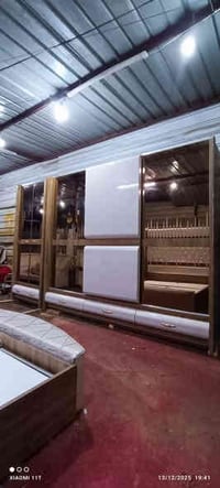 غرفة نوم تركي ماركه مودرن ضخمه جدا وثقيله جدا ونظيف حيل ١١ قطعه سرير ج...