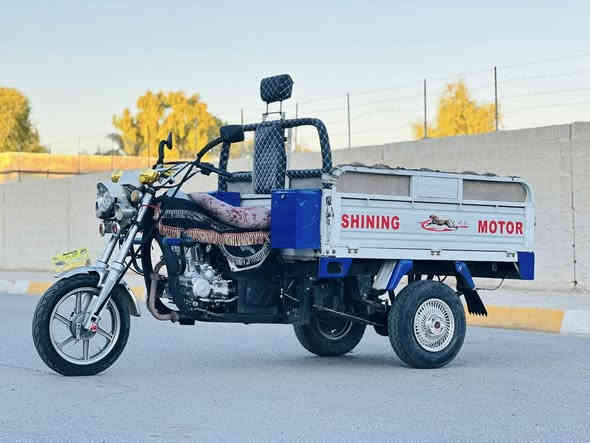 سلام وعليكم شباب عندي هاي الستوته للبيع شاخوان فحل عالي قلاب موديل 2021 بلادي محرك 2021 بلادي بيهـ بليته ومنفيس كامل رگبه محرك شاصي شرط كهربائيات كلهـ شغاله سلف شغال تايرات 3 جوبلس ستوته حلوه ومناقصهـ شي مال جناي وانطيهـ كفاله عامه قطرة صبغ مابيهـ شراي اتصل ودلل مو شراي رجاً اعبر المنشور 
السعر مليون 325 وبيهـ مجال حك الجيه 
***********
***********
