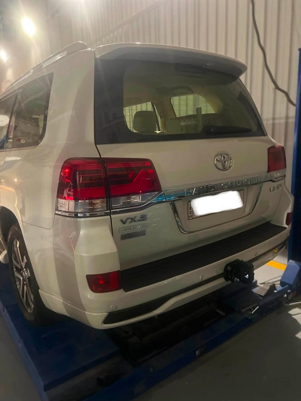 لاندكروزر VXR
مديل ٢٠١٧
سيارة ١٥٠ الف 
مواصفات فول 
سنوية جديد مرقم 
ثمانيه سلندر محرك لكزز
السعر مناسب 
*********** 
***********
