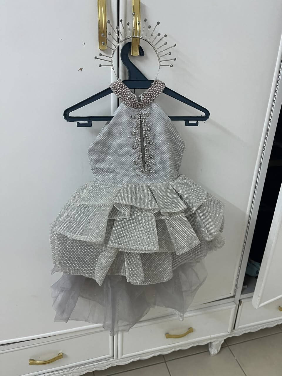 بنات عندي هاي البدلات ملبوسة مرة وحدة الفستان مشتريتة  100 ابيعة ب60 يلبس قياس 38 والبدلة السمائي عمر 6 سنوات مشتريتها ب60 من توم وجيري بالمنصور ابيعها  ب30 والبدلة الثانية تلبس 4 او 5 سنوات ابيعها ب25 مشتريتها من السيدية من ازياء ادم


**إذا كنت صاحب هذا الإعلان وتريد حذفه لأي سبب، رجاءا أرسل رسالة إلى الدعم الفني**