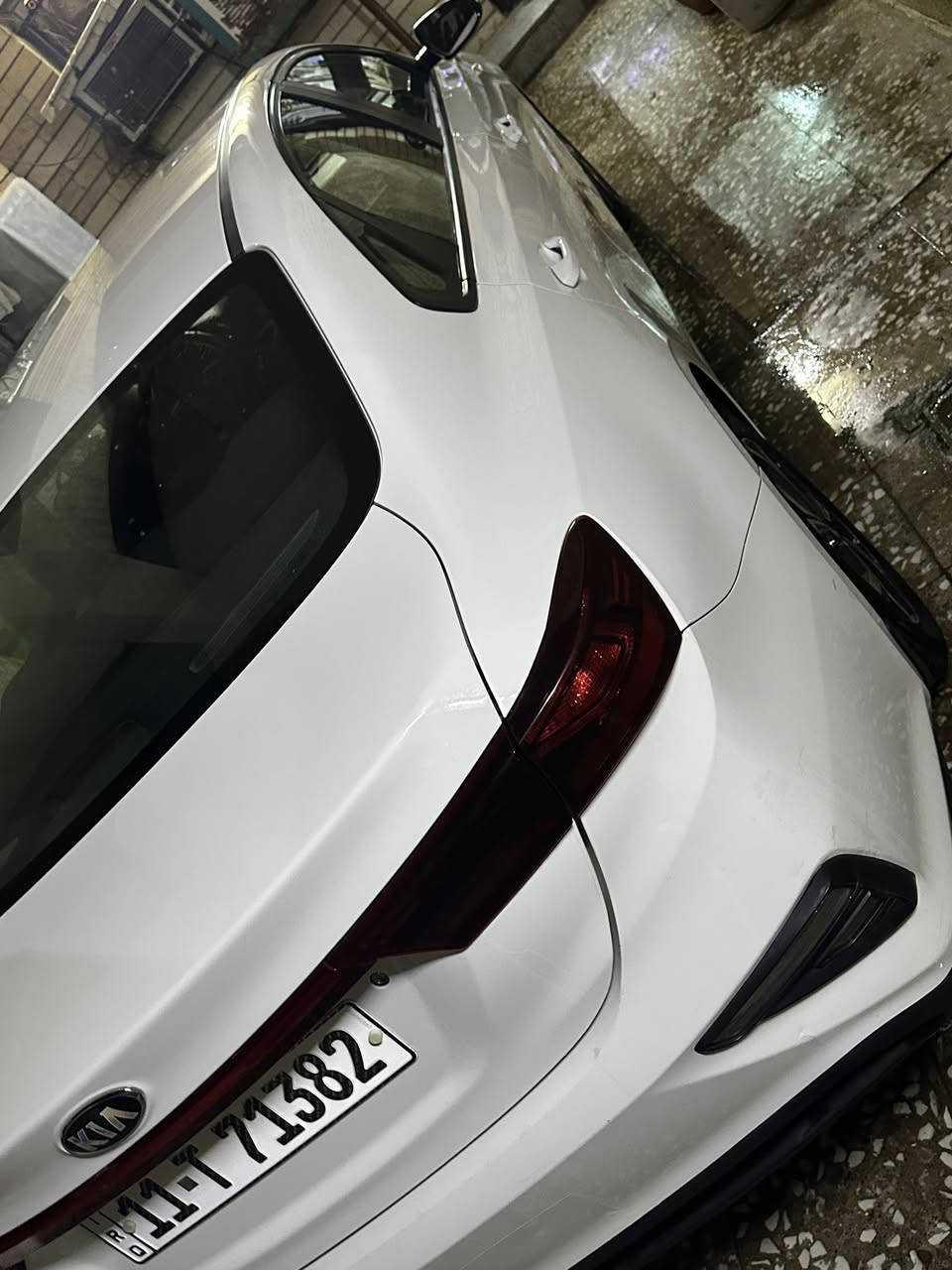 السلام عليكم
سيراتو موديل 2019
خليجية ماشية 122
مواصفات نص 
شاشة 
كامرة 
تحكمات ستيرن 
لايت متحرك
ويل كب
رقم بغداد
السعر 143وبيها مجال بسيط 
مكاني بغداد المشتل 
رقمي***********
