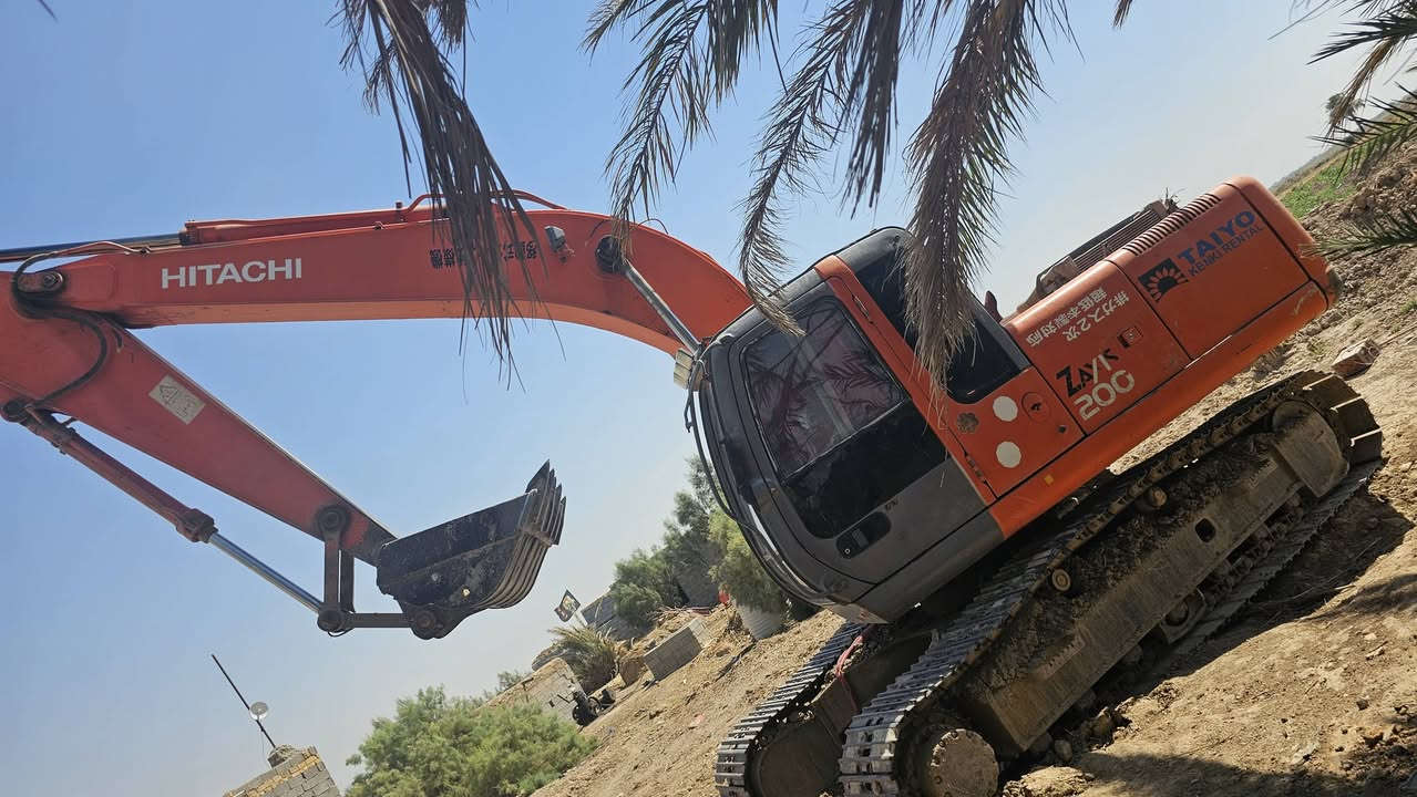 سلام عليكم حفاره البيع زت عادي المكينه منفيس مكينه جهزه خير من الله اي نقص ما بيه بس رولات #المكان ناصريه رفاعي الستفسار #***********++***********++***********
