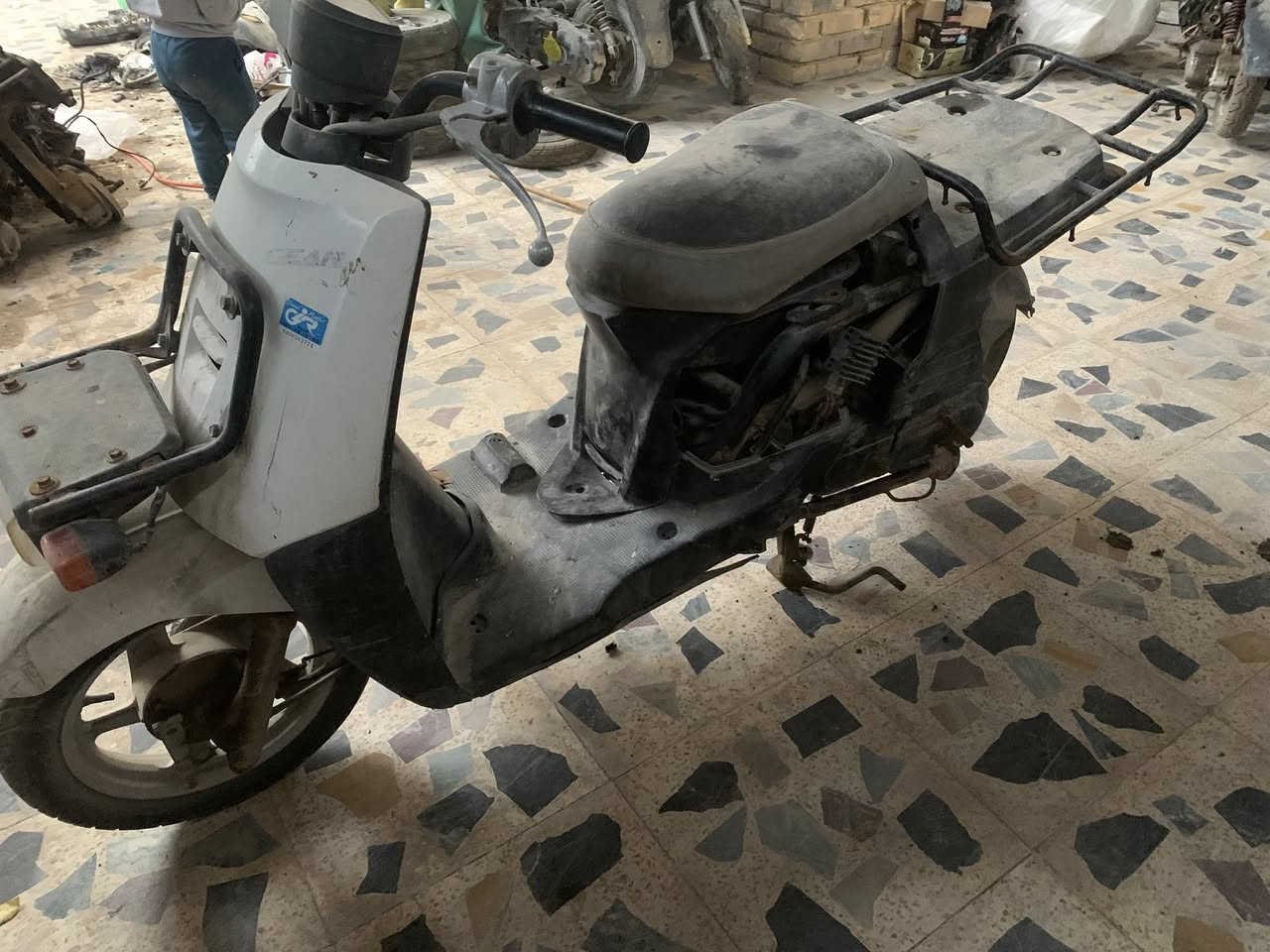 سلام عليكم دراجتين شغالات بس متروكات ما عرف اشغلهن أبيعهن كوم حديد قيم وتعال اخذهن


**إذا كنت صاحب هذا الإعلان وتريد حذفه لأي سبب، رجاءا أرسل رسالة إلى الدعم الفني**