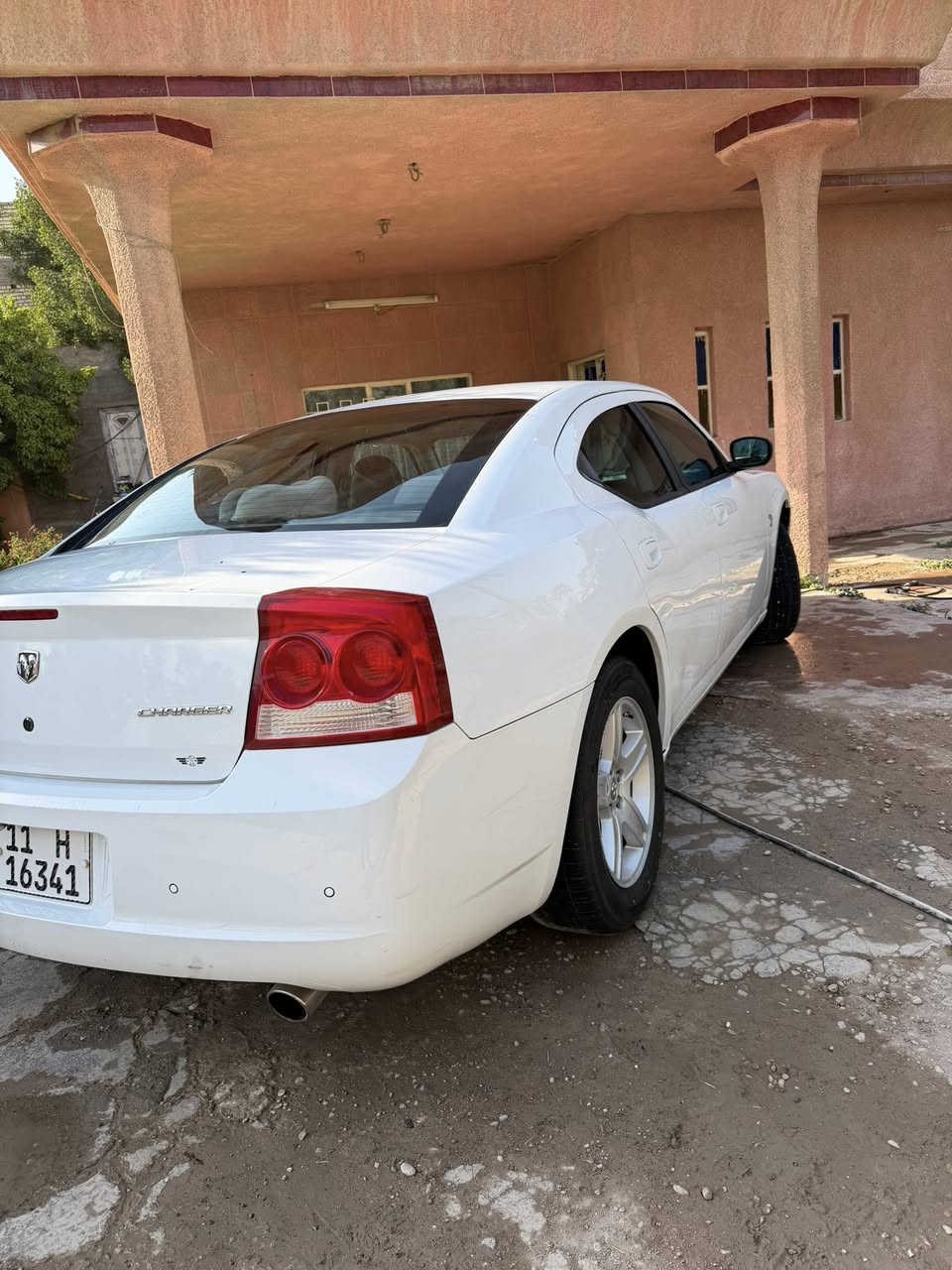 سلام عليكم ورحمة جارجر موديل ٢٠١٠ اصل ٣٥٠٠ سيارة حلوه خير من الله وضع شركه بعدها من امريكا كلين بل عراق بيها حادث موضح بل منشور سياره ماملعوب بيها لاعداد ولاشي شرط ١٢٠ يدك جرس جاهزه من كل نوحيهاا اي نقص مابيها مامشتغله خط
السعر ١٢٣ رقم بغداد بسمي عنوان كاظميه 
***********
