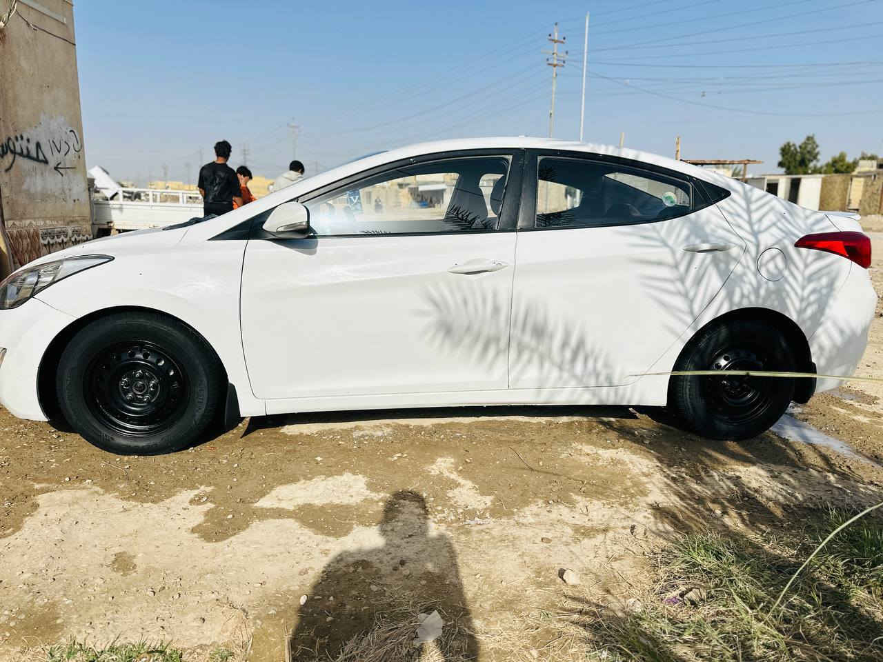 السلام عليكم افانتي 2012  مكفوله من ضربه والتبديل والععجون بيها صبغ شي بسيط جدا  مكينه 1600 مكينه وكير مكفولات
حداديه 100/100 
تبريد ثلج+ تدفئه شغاله
تخم تاير جديد 
حساسات الخلفيه شغله 
رقم واسط نكليزي  سياره جاهزه ربع ما تصرف عليها 
المكان الناصريه مركز سعرها 98 وبيها مجال 
***********
