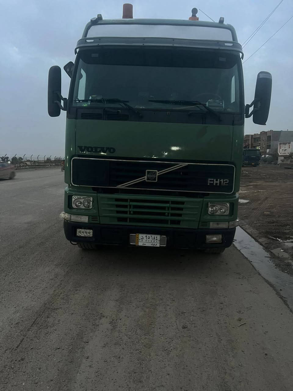 شباب فولفو شخاطة للبيع موديل97
بس راس اكسل وشاصي ومكينة شرط رقم كركوك تانكيين كاز كهربائيات زينة  سنوية منتهية صاحبهة موجود بكركوك يحولك ثاني يوم مامصبوغة بس مبولشة داخلهة زين مابيهة اي عيب السعر 140وبيهة مجال للطيبين للتواصل***********/***********
