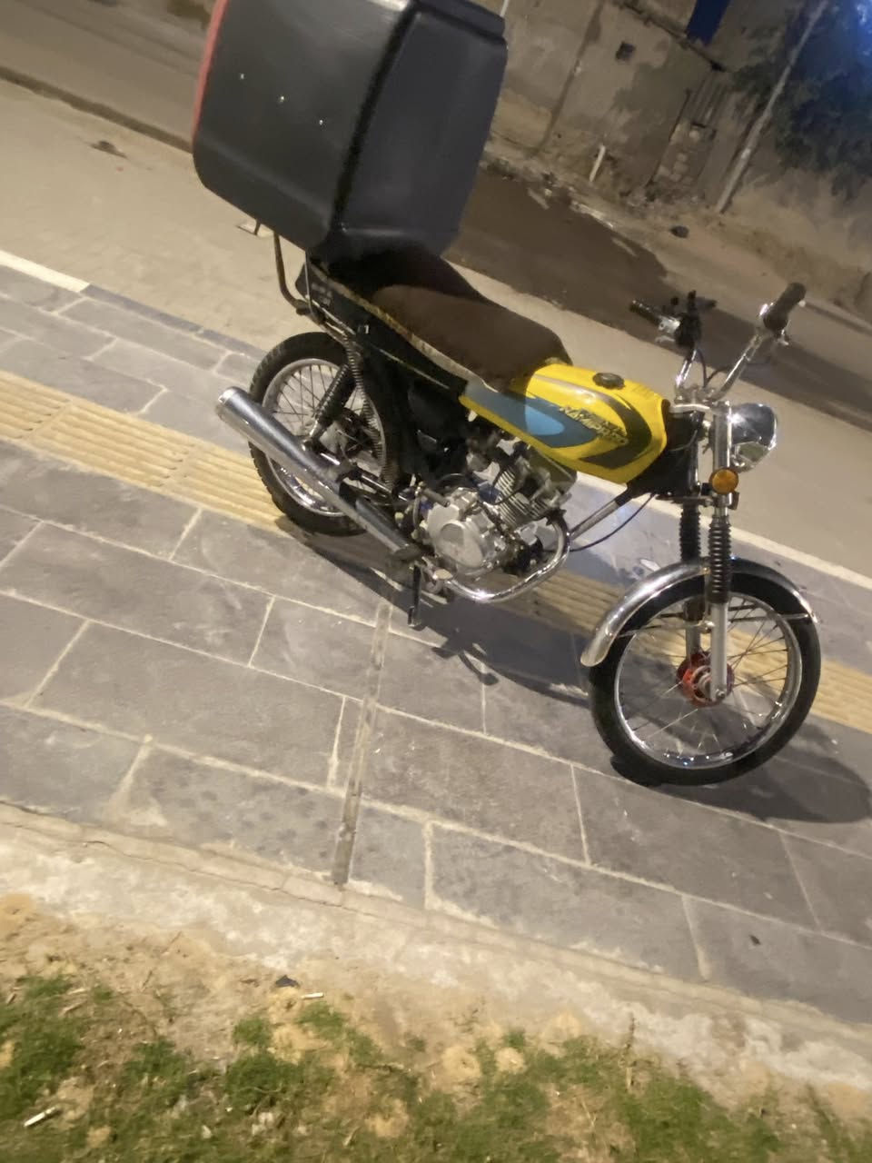 سلام عليكم أيراني أدوات للبيع سعره 450 مكان بصره مركز المدينه ‭٠٧٧٢ ٦٧٢ ٤١٦١‬
