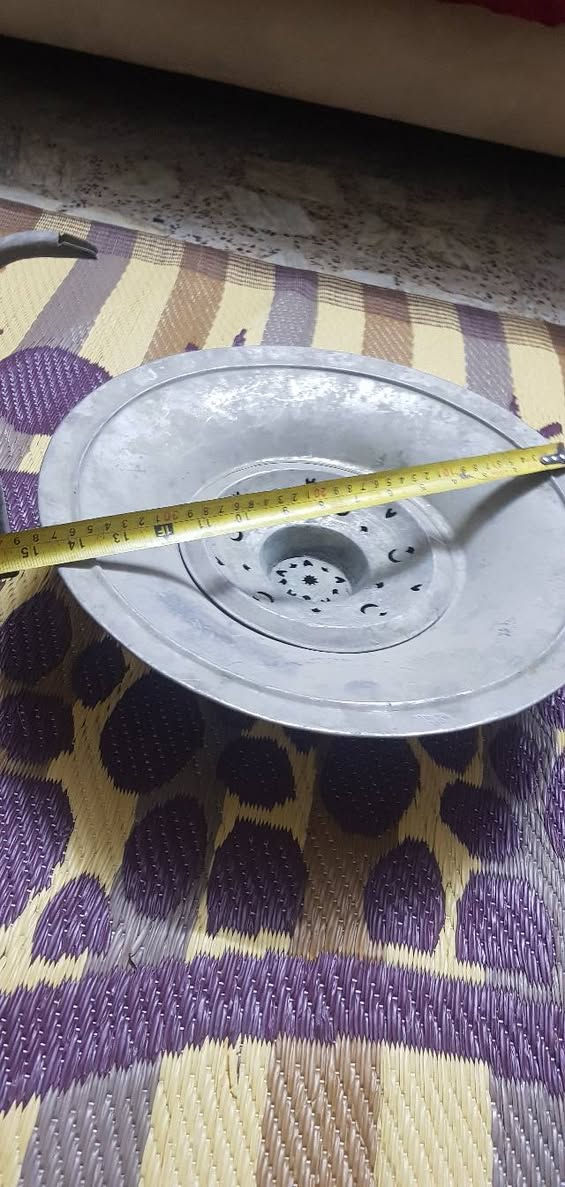 السلام عليكم اخوان ابريق مع سلبجه للبيع خاليه من كل عيب للبيع يوجد توصيل
***********
