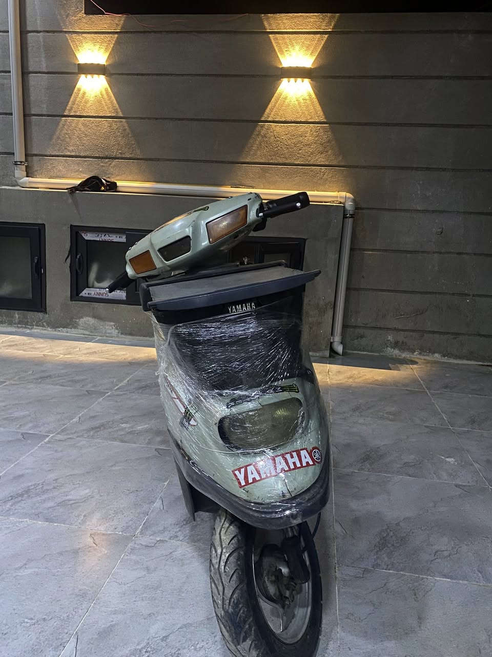 دراجه ياماها للبيع ما بي اي عيب كلشي شغل بي هورن لايت زينون اشارات رباعي شغال سعره 225 .. رقمي *********** متواجد واتساب 👋🏻
